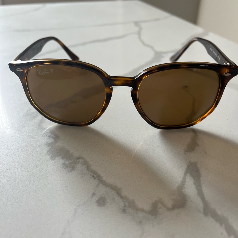 Ray-Ban